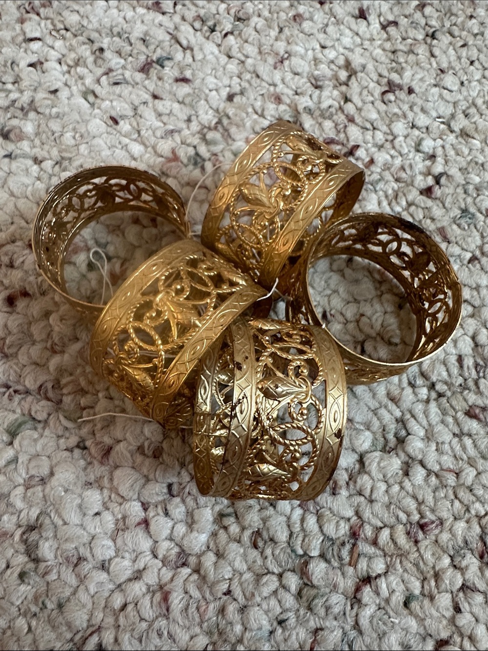Vintage Kemp Beatley Gold Tone Napkin Rings Holders Lot Set/5 Ornate